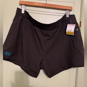 Under Armour women’s lined running shorts size XL New with tags!